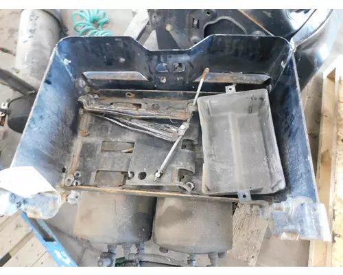 FREIGHTLINER Cascadia Battery Box
