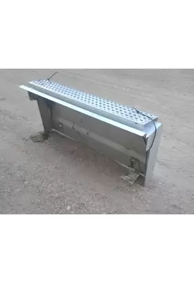 FREIGHTLINER Cascadia Battery Box
