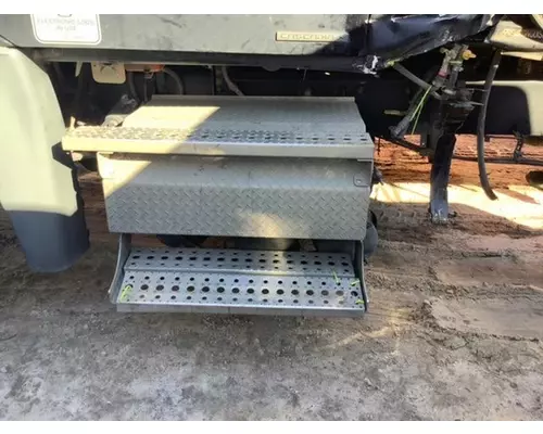 FREIGHTLINER Cascadia Battery Box