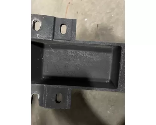 FREIGHTLINER Cascadia Bracket, Cab Extender