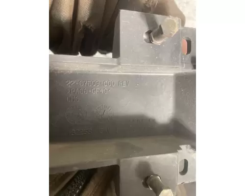 FREIGHTLINER Cascadia Bracket, Cab Extender