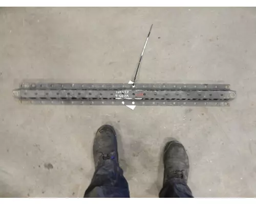 FREIGHTLINER Cascadia Bracket, Side Skirt