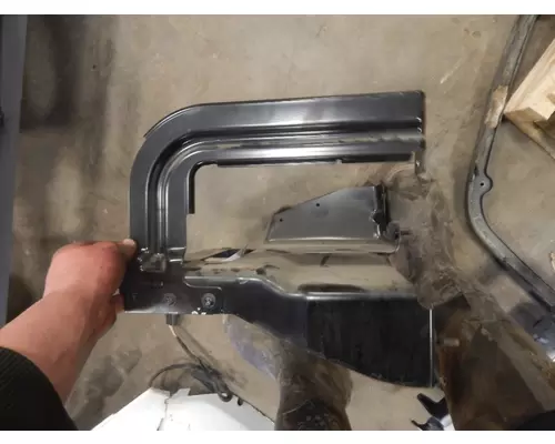 FREIGHTLINER Cascadia Brackets, Misc.