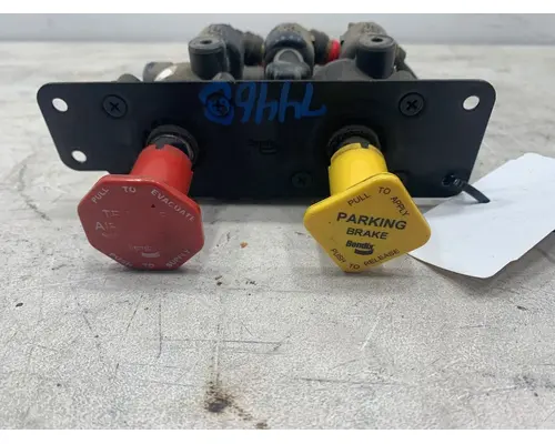 FREIGHTLINER Cascadia Brake Proportioning Valve