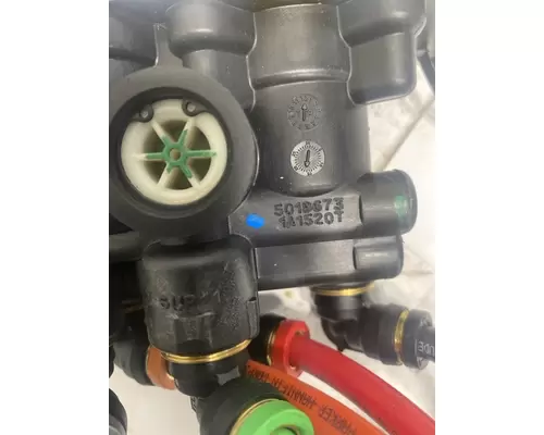 FREIGHTLINER Cascadia Brake Proportioning Valve