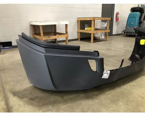 FREIGHTLINER Cascadia Bumper Assembly, Front