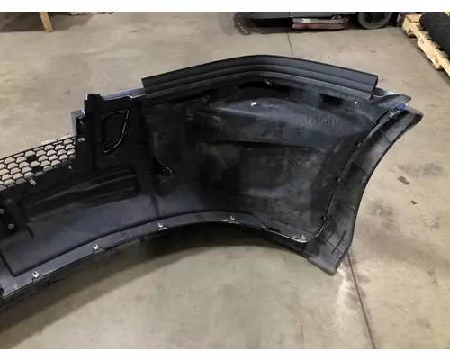 FREIGHTLINER Cascadia Bumper Assembly, Front