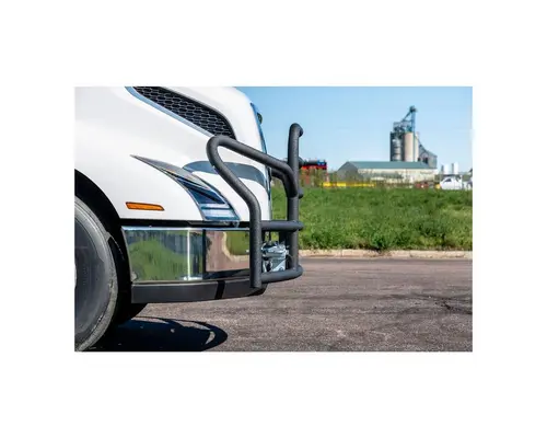 FREIGHTLINER Cascadia Bumper Assembly, Front