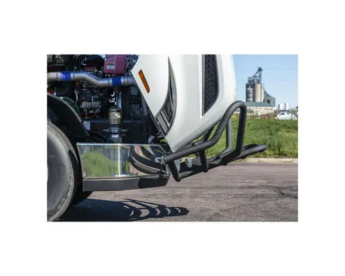 FREIGHTLINER Cascadia Bumper Assembly, Front
