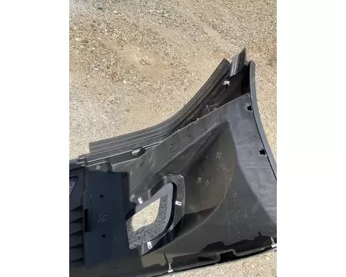 FREIGHTLINER Cascadia Bumper Assembly, Front