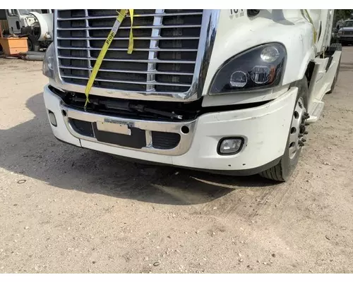 FREIGHTLINER Cascadia Bumper Assembly, Front