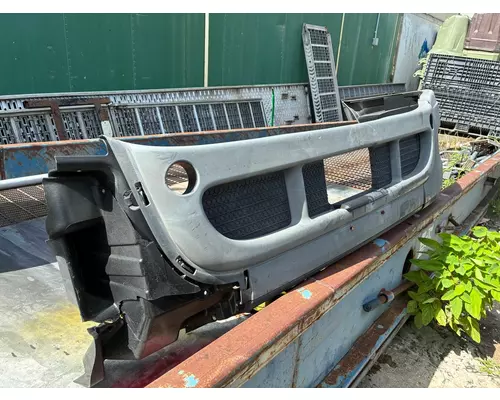 FREIGHTLINER Cascadia Bumper Assembly, Front