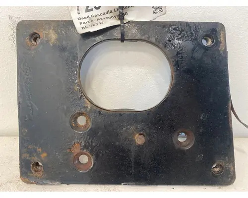 FREIGHTLINER Cascadia Bumper Bracket, Front