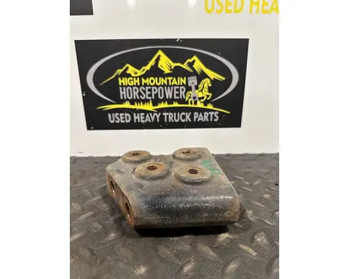 FREIGHTLINER Cascadia Bumper Bracket, Front