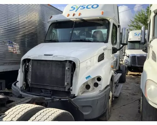 FREIGHTLINER Cascadia CAB CLIP