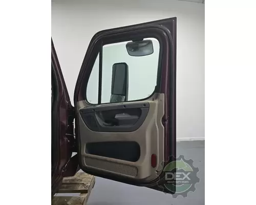 FREIGHTLINER Cascadia Cab