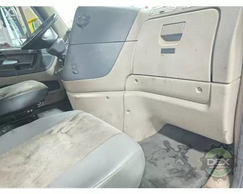FREIGHTLINER Cascadia Cab