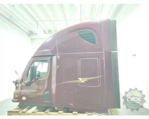 FREIGHTLINER Cascadia Cab