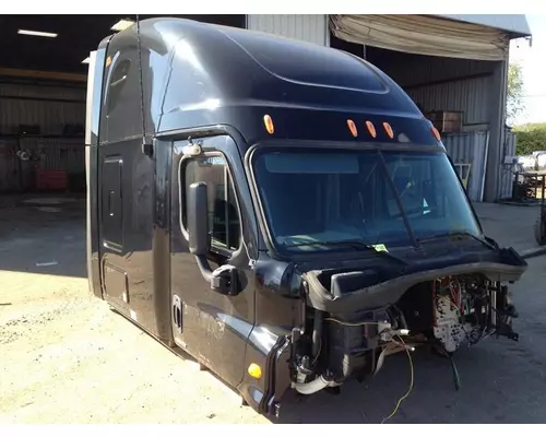 FREIGHTLINER Cascadia Cab