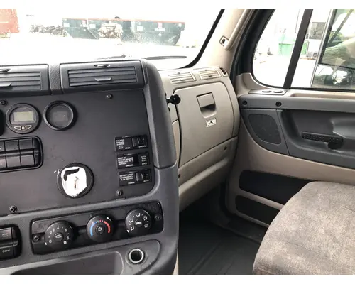 FREIGHTLINER Cascadia Cab