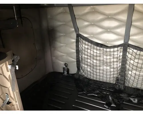 FREIGHTLINER Cascadia Cab