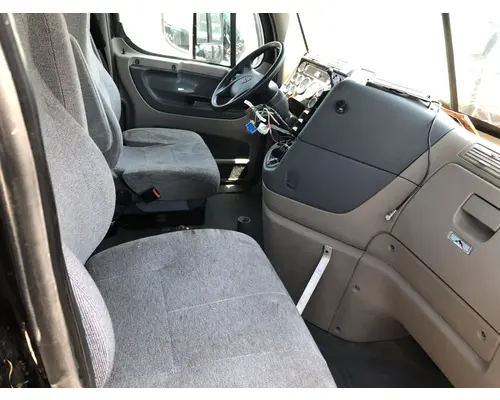 FREIGHTLINER Cascadia Cab