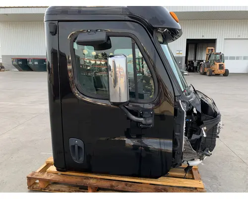 FREIGHTLINER Cascadia Cab
