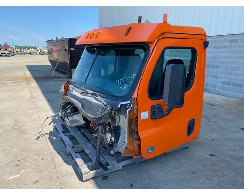 FREIGHTLINER Cascadia Cab