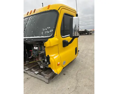 FREIGHTLINER Cascadia Cab