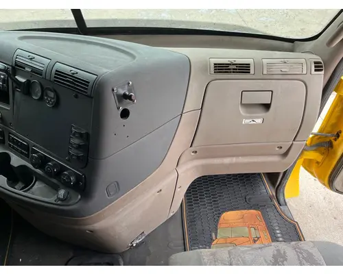FREIGHTLINER Cascadia Cab