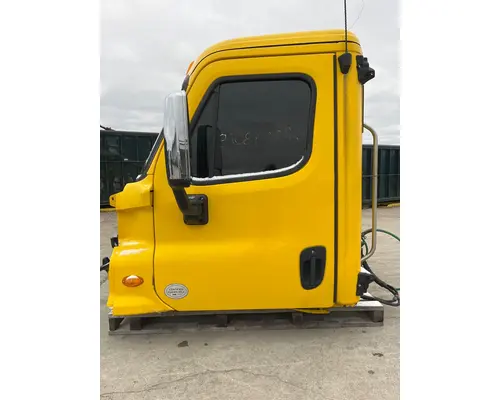 FREIGHTLINER Cascadia Cab