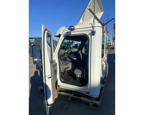 FREIGHTLINER Cascadia Cab
