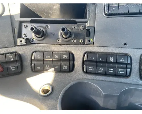 FREIGHTLINER Cascadia Cab