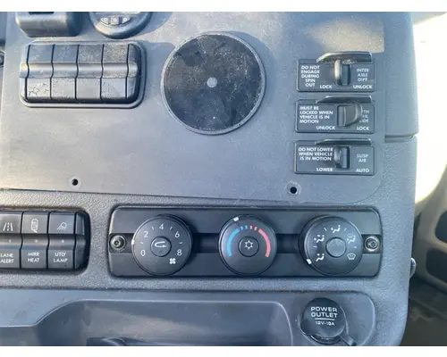 FREIGHTLINER Cascadia Cab