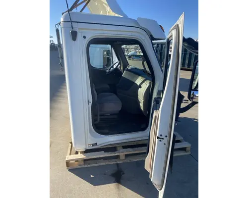 FREIGHTLINER Cascadia Cab
