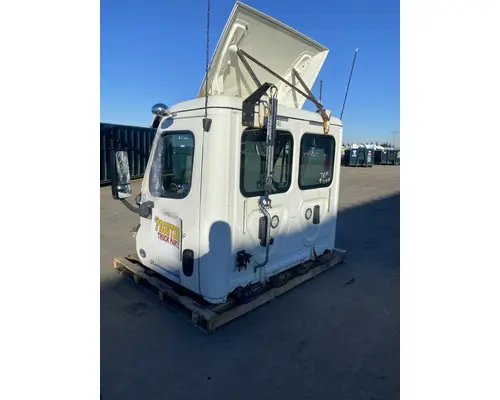 FREIGHTLINER Cascadia Cab