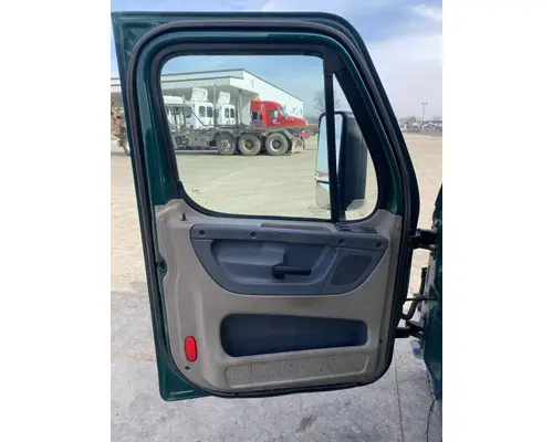 FREIGHTLINER Cascadia Cab