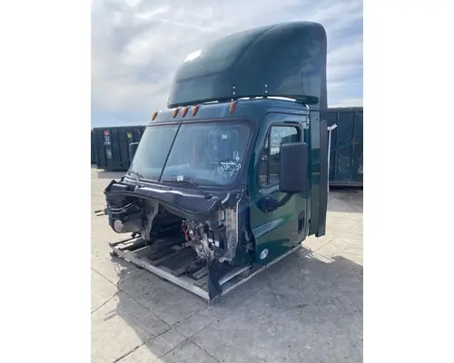 FREIGHTLINER Cascadia Cab