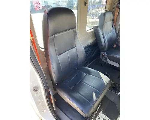 FREIGHTLINER Cascadia Cab