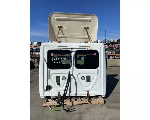 FREIGHTLINER Cascadia Cab