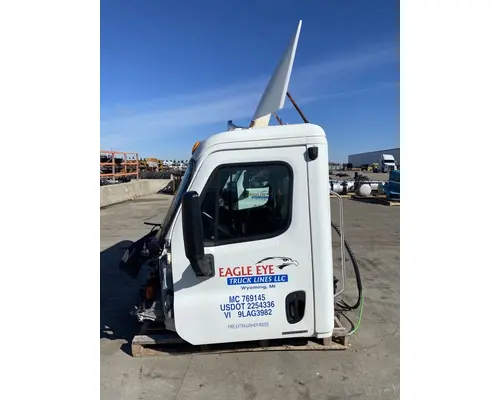 FREIGHTLINER Cascadia Cab