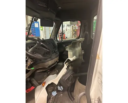 FREIGHTLINER Cascadia Cab