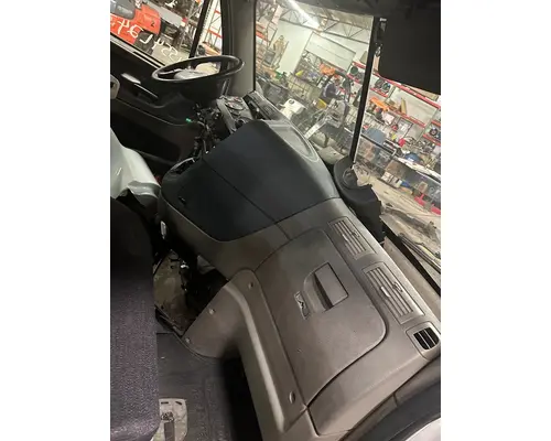 FREIGHTLINER Cascadia Cab