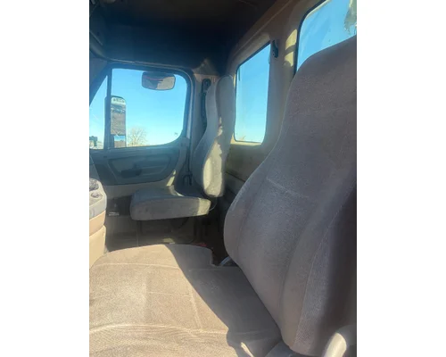 FREIGHTLINER Cascadia Cab