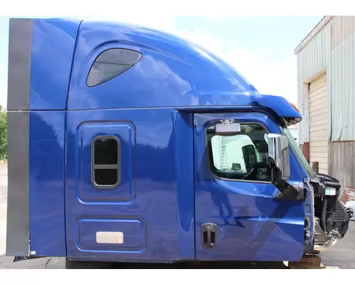 FREIGHTLINER Cascadia Cab