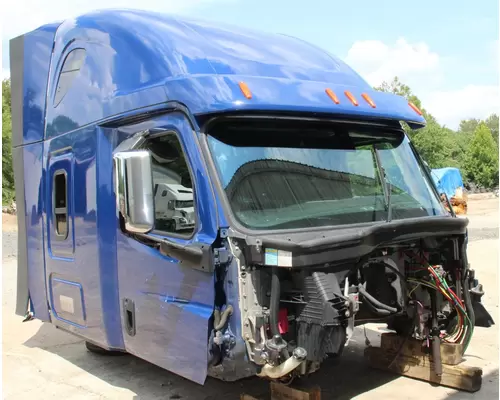 FREIGHTLINER Cascadia Cab