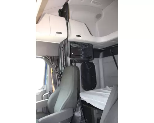 FREIGHTLINER Cascadia Cab