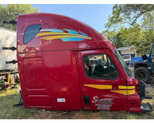 FREIGHTLINER Cascadia Cab