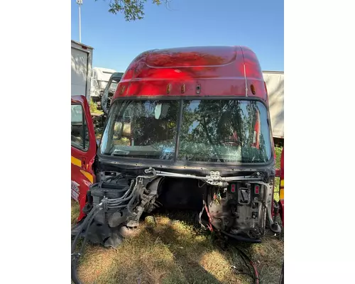 FREIGHTLINER Cascadia Cab