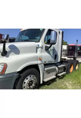 FREIGHTLINER Cascadia Cab